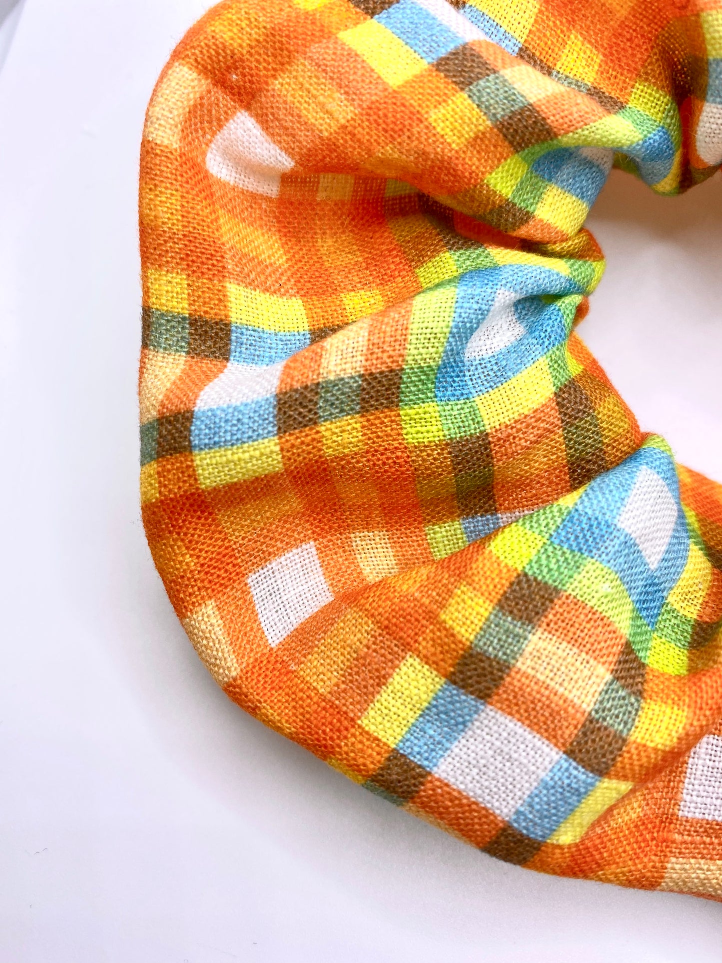 Haargummi mit Karomuster, orange
