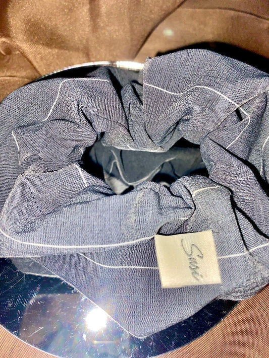 Scrunchie Busily | Sustainable Susi | eco-friendly Hair ties plasticfree grau grey vintage 