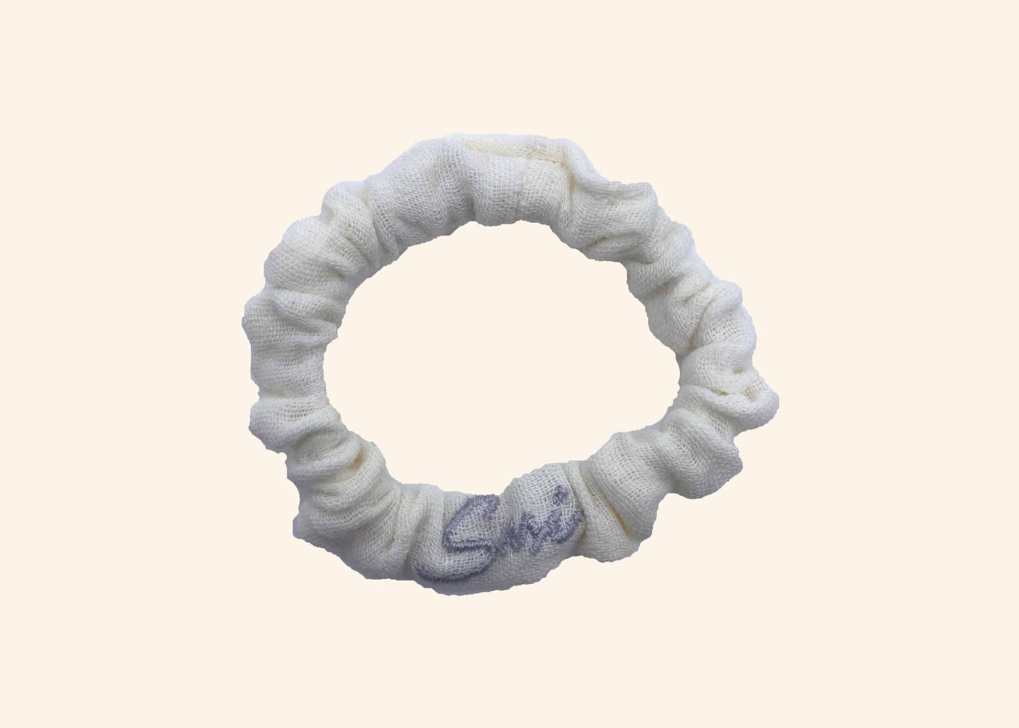 Hair Tie Ease Cream White Scrunchie Premium Hair Accessories | Sustainable Susi haargumi plastikfrei creme weiß musselin