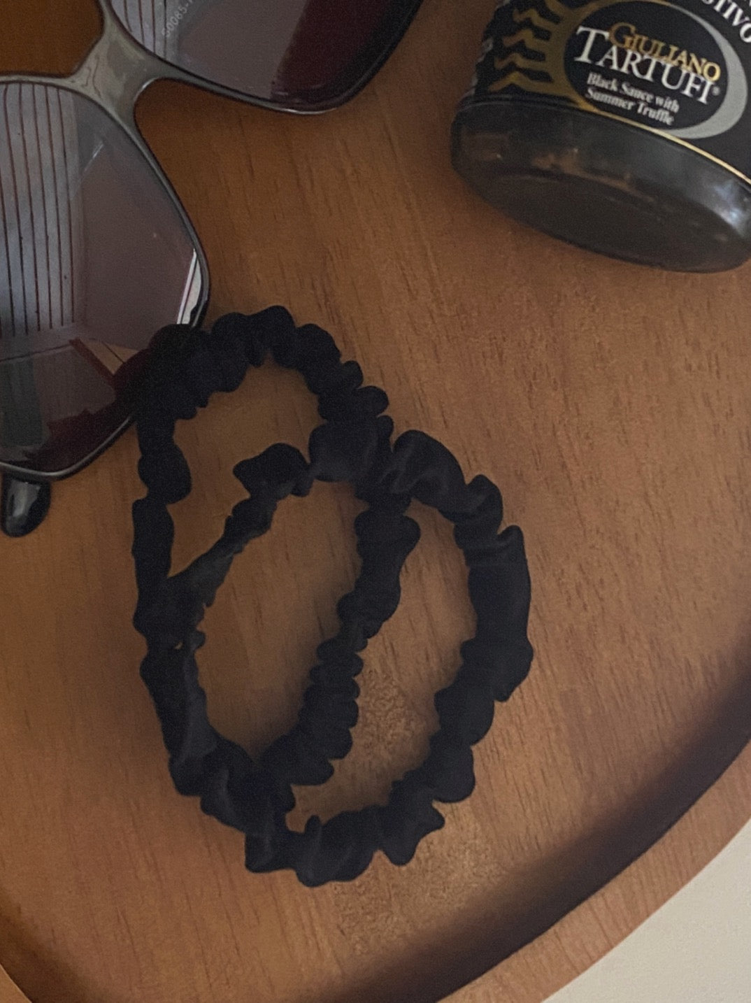 Hair Tie Rebirth Nightfall Black Scrunchie Premium Hair Accessories | Sustainable Susi schwarz haargummi chiffon bio plastikfrei